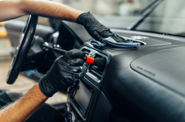 Renda Extra Trabalhando com Higienização de Automóveis