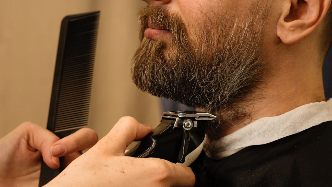 Como Cortar Cabelo e Fazer Barba Guia Prático para Iniciantes