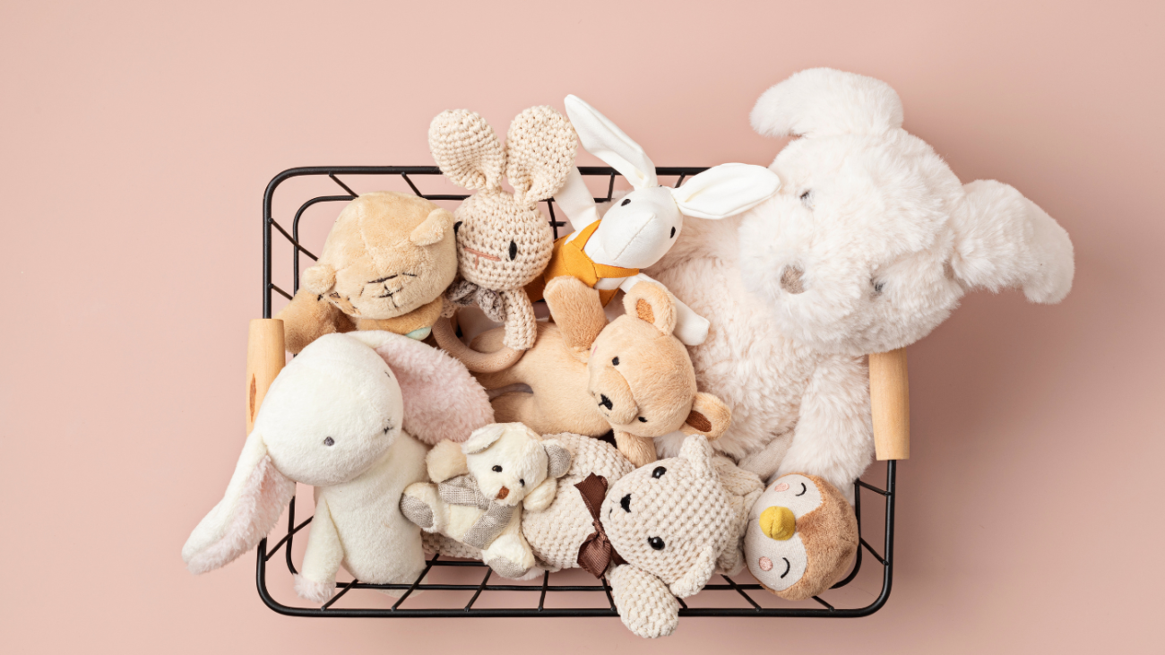 Com o objetivo de gerar renda extra, mãe lança brechó de brinquedos usados e alcança faturamento de R$ 15 mil por mês – UOL Economia