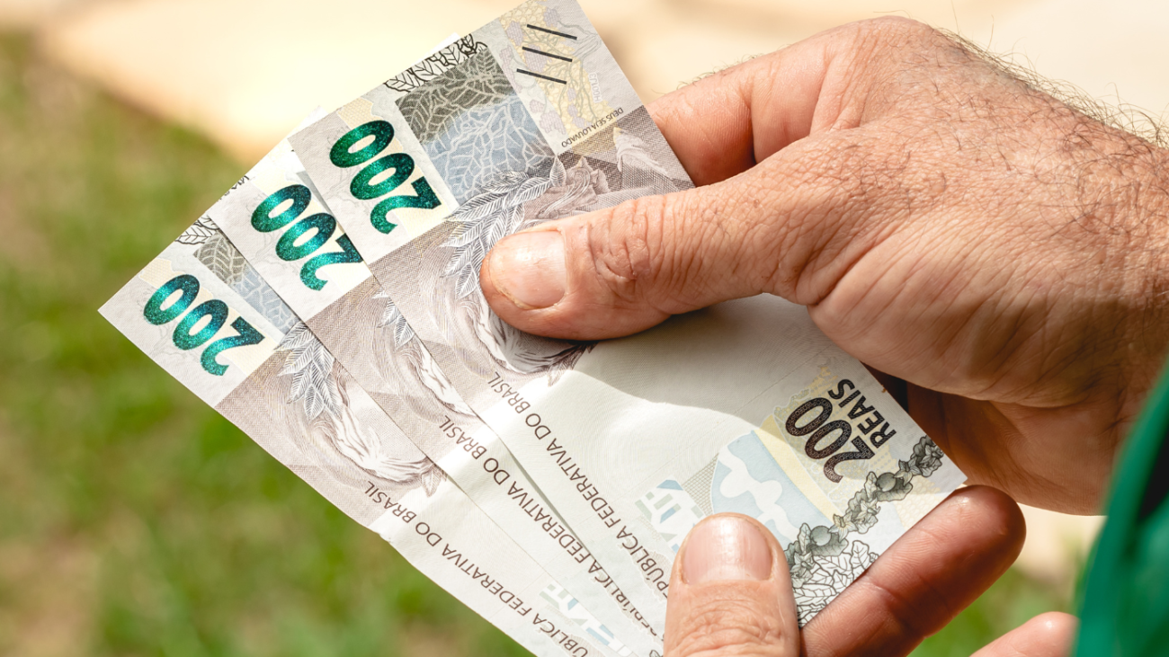 Saiba quando será depositada a última parcela do 13º salário - SBT